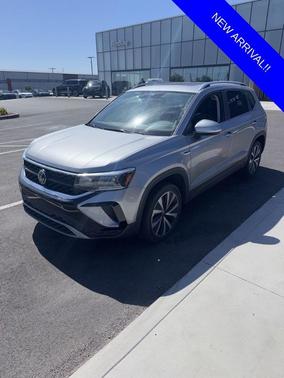 Pyrite Silver Metallic 2023 Volkswagen Taos 1.5T SE