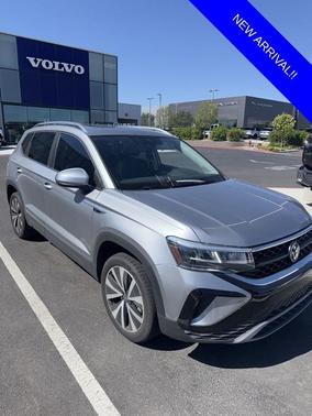 Pyrite Silver Metallic 2023 Volkswagen Taos 1.5T SE