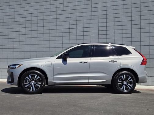 2025 Volvo XC60 Plug-In Hybrid T8 Core