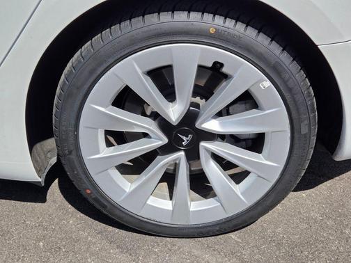 Pearl White Multi 2023 Tesla Model 3 Base