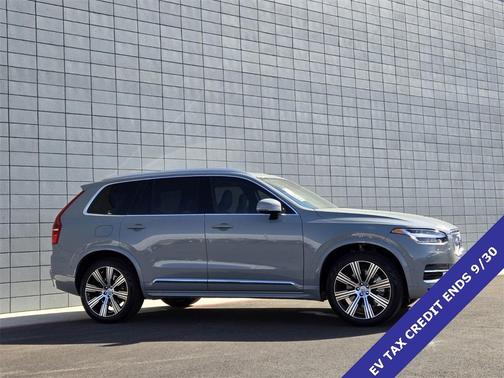 2025 Volvo XC90 Plug-In Hybrid T8 Ultra 6-Seater