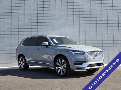 2025 Volvo XC90 Plug-In Hybrid T8 Ultra 6-Seater