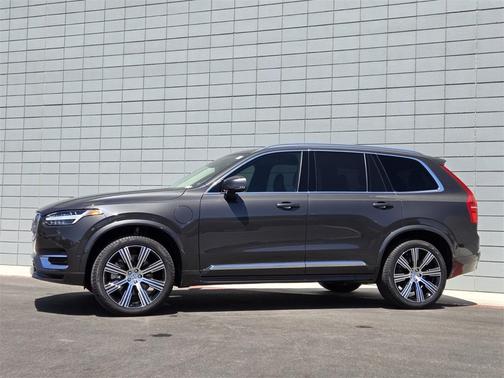 2025 Volvo XC90 Plug-In Hybrid T8 Plus 6-Seater
