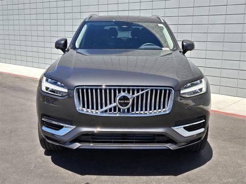 2025 Volvo XC90 Plug-In Hybrid T8 Plus 6-Seater