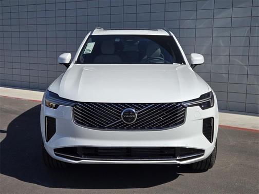 2025 Volvo XC90 Plug-In Hybrid T8 Ultra 7-Seater