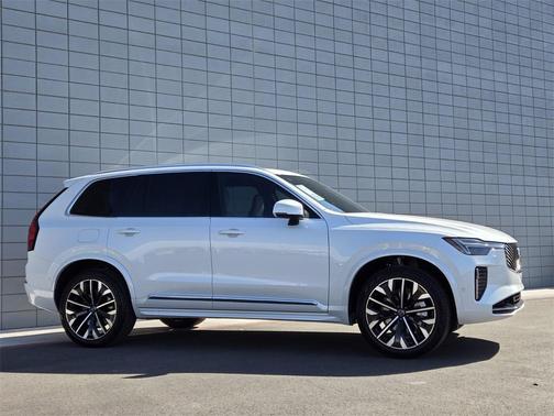 2025 Volvo XC90 Plug-In Hybrid T8 Ultra 7-Seater