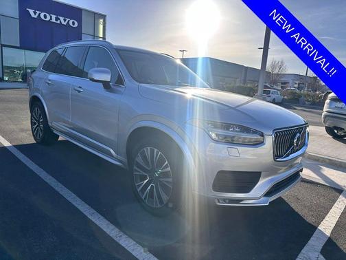 2021 Volvo XC90 T5 Momentum 7 Passenger