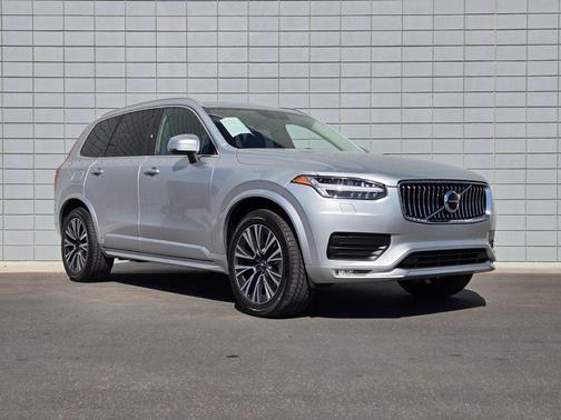 2021 Volvo XC90 T5 Momentum 7 Passenger