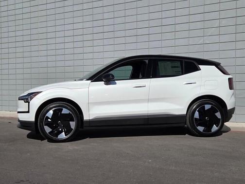 Crystal White 2026 Volvo EX30 Twin Motor Plus