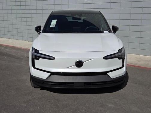 Crystal White 2026 Volvo EX30 Twin Motor Plus