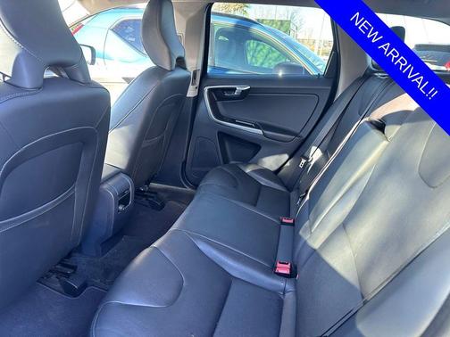 2015 Volvo XC60 T6 Platinum