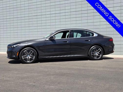 Dark Graphite Metallic 2025 BMW i5 xDrive40