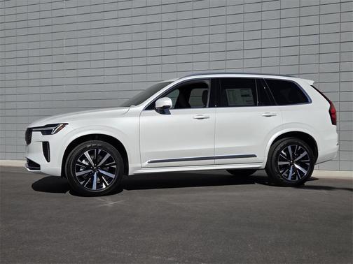 2026 Volvo XC90 B5 Core