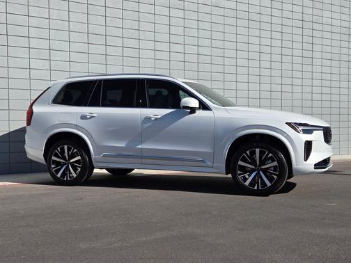 2026 Volvo XC90 B5 Core