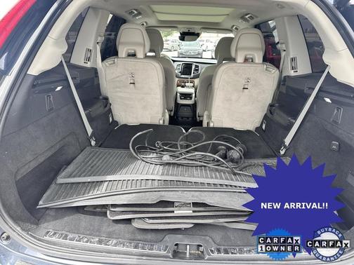 2021 Volvo XC90 Recharge Plug-In Hybrid T8 Inscription Expression 6 Passenger