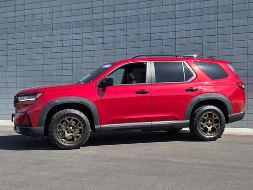 Radiant Red Metallic II 2024 Honda Pilot TrailSport