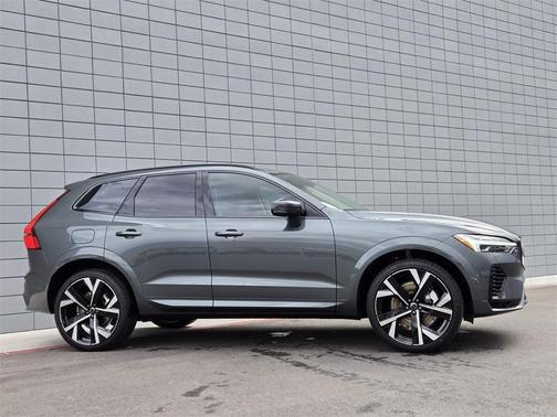 2026 Volvo XC60 Plug-In Hybrid T8 Ultra