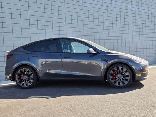 Midnight Silver Metallic 2022 Tesla Model Y Performance