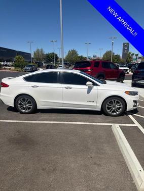 White Platinum Clearcoat Metallic 2019 Ford Fusion Hybrid Titanium
