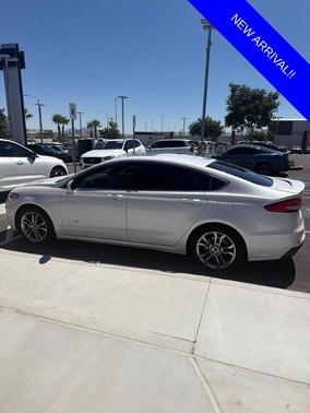White Platinum Clearcoat Metallic 2019 Ford Fusion Hybrid Titanium
