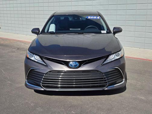 2024 Toyota Camry Hybrid XLE
