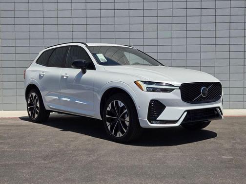 Crystal White 2026 Volvo XC60 B5 Plus
