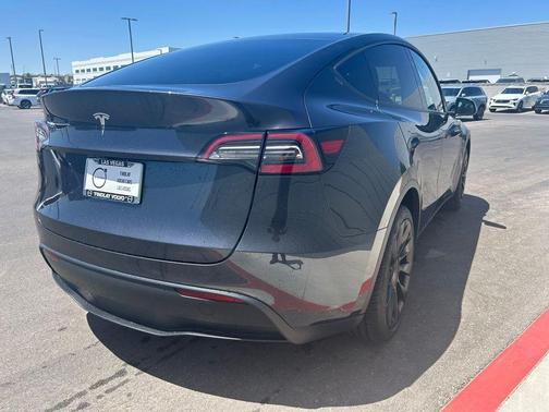 Black 2024 Tesla Model Y Long Range