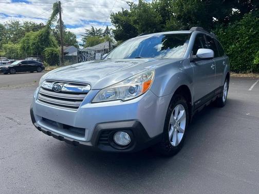 Ice Silver Metallic 2013 Subaru Outback 2.5i Premium