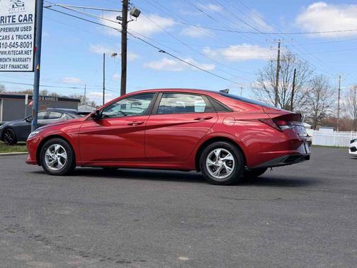 2021 Hyundai ELANTRA SE