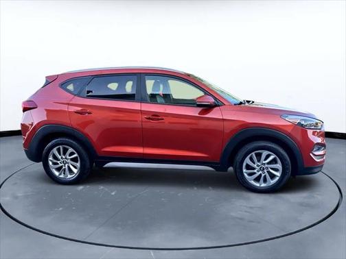 2017 Hyundai TUCSON SE Plus