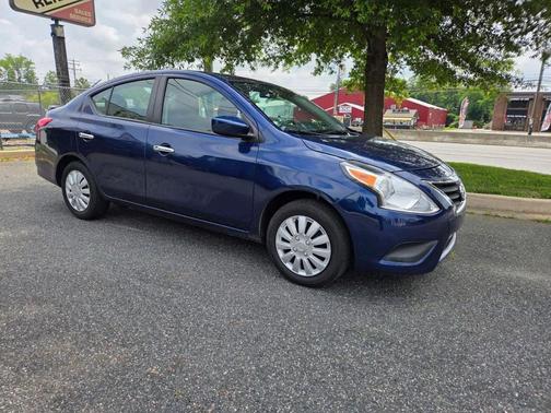 Deep Blue Pearl 2019 Nissan Versa 1.6 SV