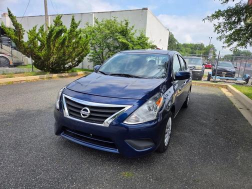 Deep Blue Pearl 2019 Nissan Versa 1.6 SV