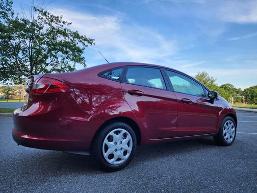 2013 Ford Fiesta SE