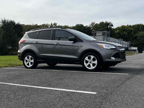 Sterling Gray Metallic 2014 Ford Escape SE