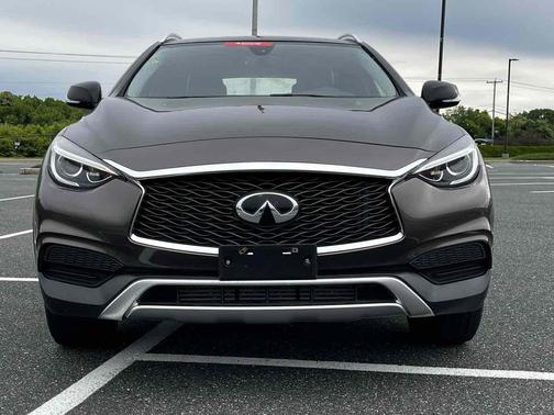 Chestnut Bronze 2018 INFINITI QX30 LUXE