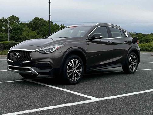 Chestnut Bronze 2018 INFINITI QX30 LUXE