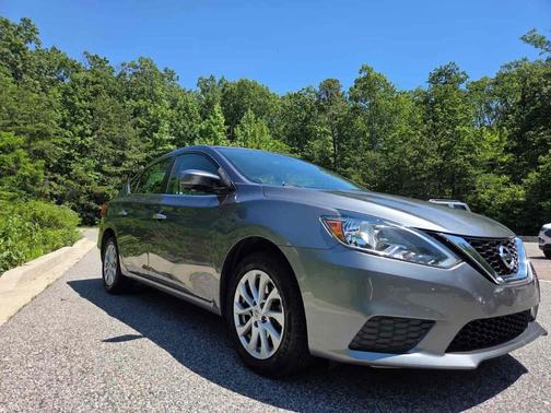 Gun Metallic 2019 Nissan Sentra SV