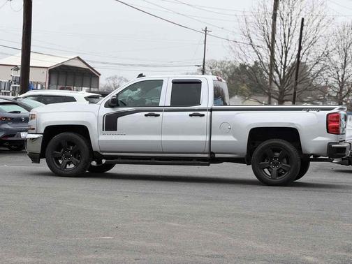2018 Chevrolet Silverado 1500 Custom