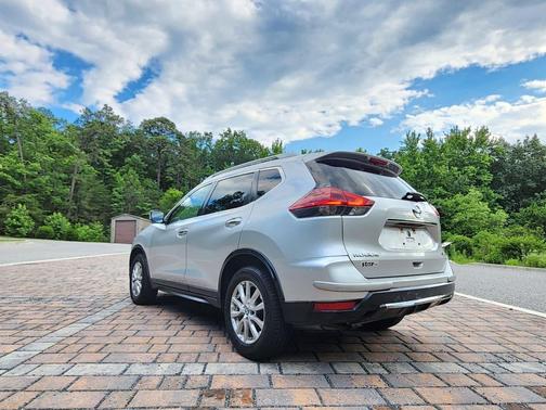 Brilliant Silver 2018 Nissan Rogue SV