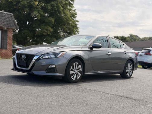 Gun Metallic 2020 Nissan Altima S FWD