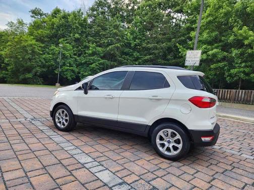 Diamond White 2018 Ford EcoSport SE