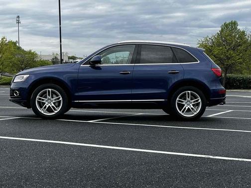 Scuba Blue Metallic 2015 Audi Q5 2.0T Premium Plus