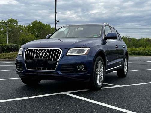 Scuba Blue Metallic 2015 Audi Q5 2.0T Premium Plus