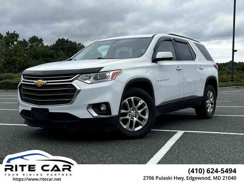 Summit White 2019 Chevrolet Traverse LT Cloth
