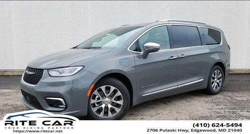 Ceramic Gray Clearcoat 2022 Chrysler Pacifica Touring L