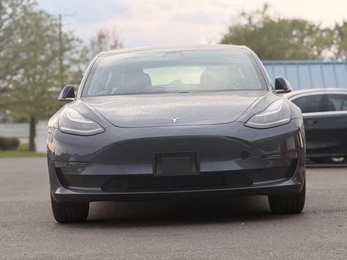 Pearl White Multi-Coat 2020 Tesla Model 3 Standard Range Plus