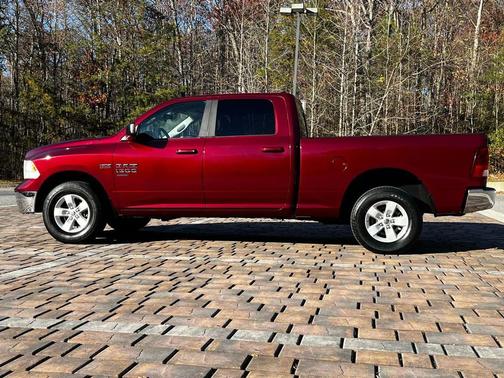 Delmonico Red Pearlcoat 2019 RAM 1500 SLT