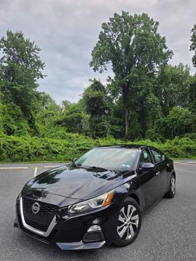 Super Black 2020 Nissan Altima S FWD