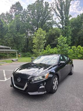 Super Black 2020 Nissan Altima S FWD