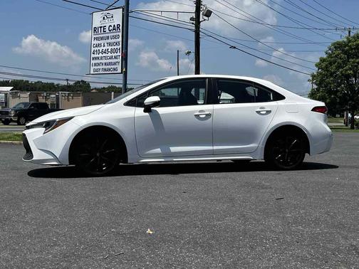 White 2022 Toyota Corolla LE